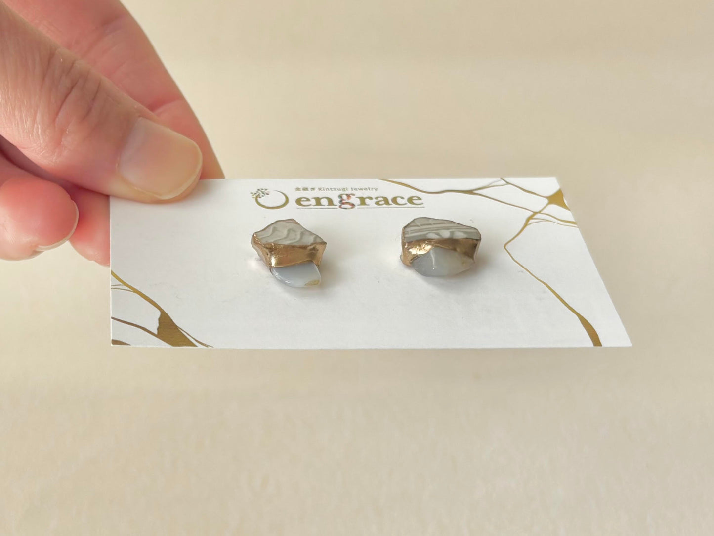 【金具が選べる】京焼　金継ぎ　ピアス　イヤリング　グレー　ムーンストーン　天然石　伝統工芸　＃466