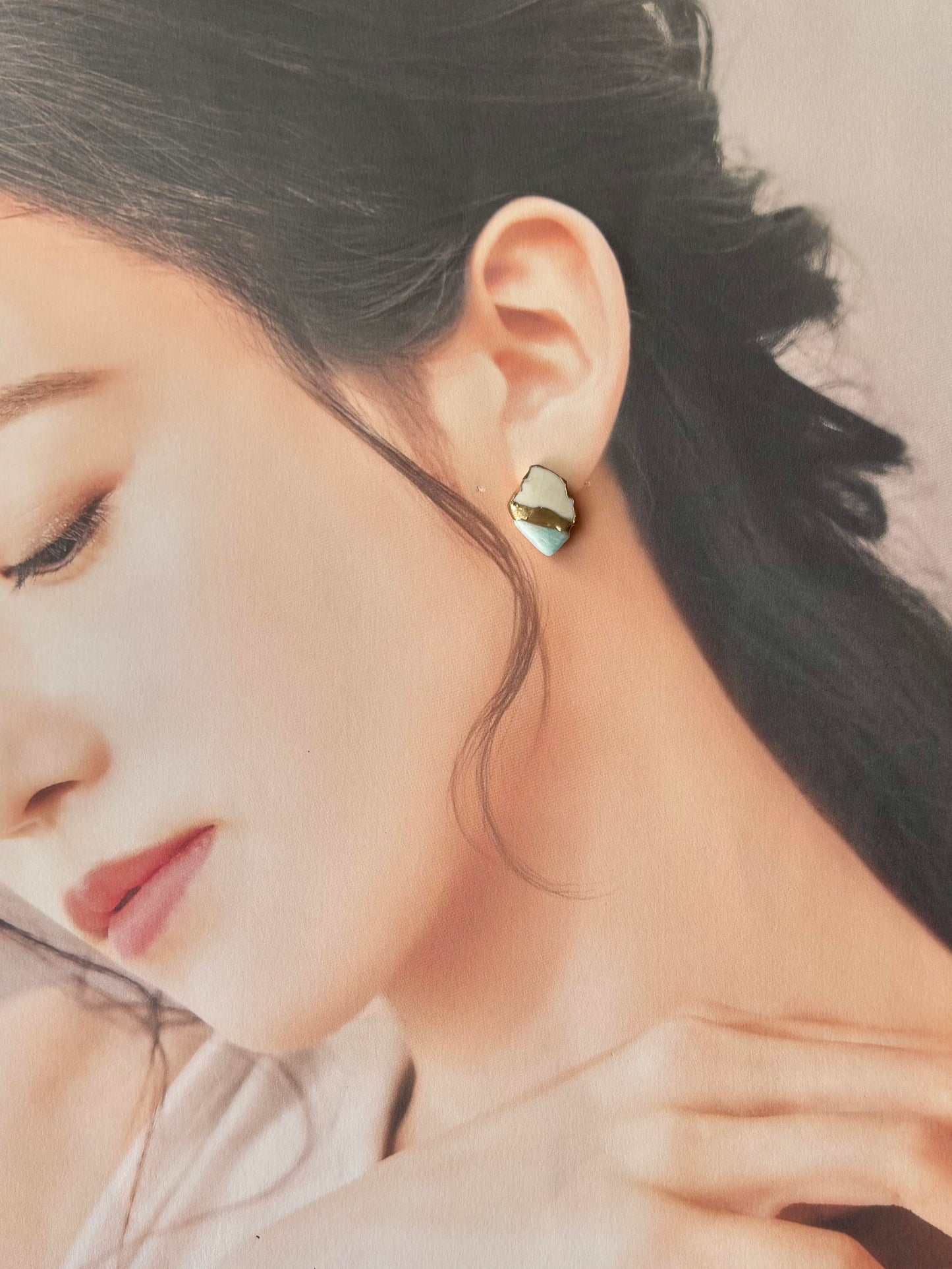 【金具が選べる】萩焼　金継ぎ　ピアス　イヤリング　白　ラリマー　天然石　伝統工芸　＃467