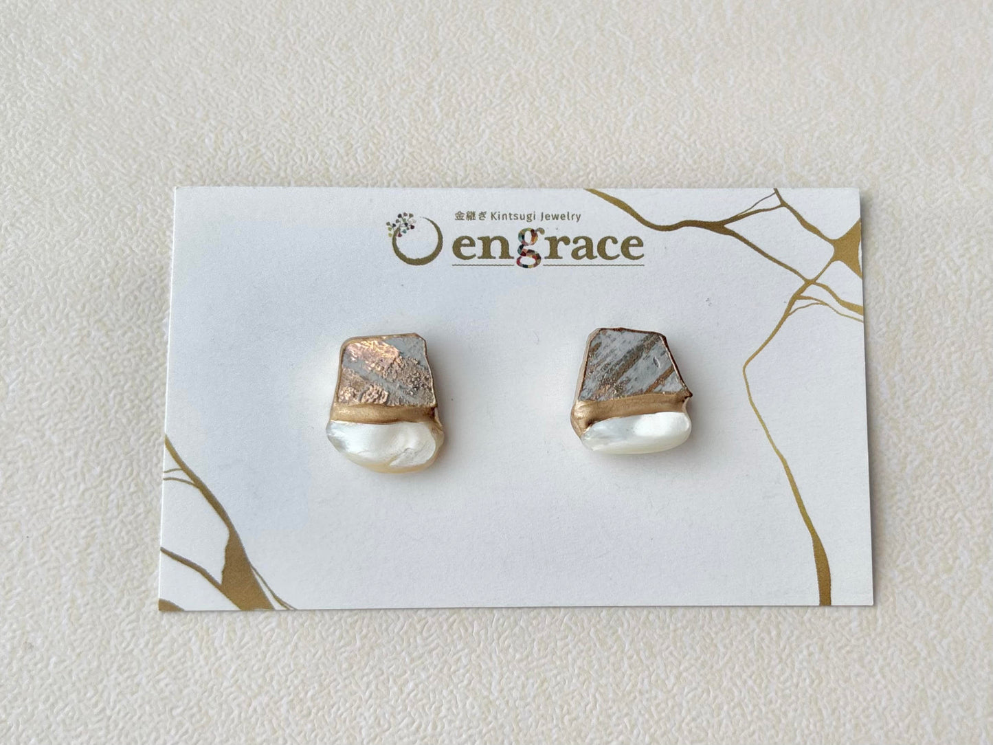 【金具が選べる】有田焼　金継ぎ　ピアス　イヤリング　グレー　ゴールド　マザーオブパール　天然石　伝統工芸　＃470