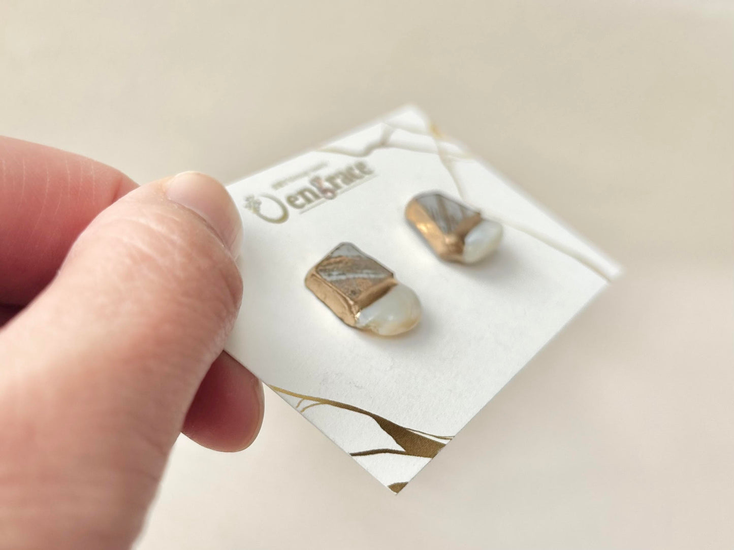 【金具が選べる】有田焼　金継ぎ　ピアス　イヤリング　グレー　ゴールド　マザーオブパール　天然石　伝統工芸　＃470