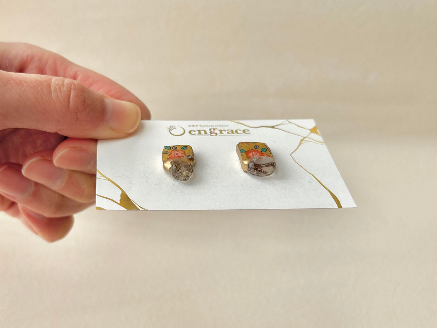 【金具が選べる】有田焼　金継ぎ　ピアス　イヤリング　ゴールド　花柄　リーフ柄　ゴールドルチルクォーツ　天然石　伝統工芸　＃471