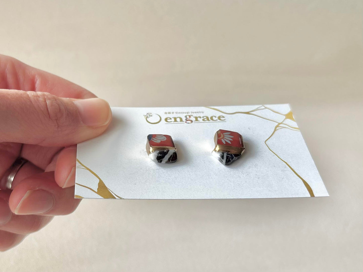 【金具が選べる】有田焼　金継ぎ　ピアス　イヤリング　花柄　ゼブラストーン　天然石　伝統工芸　＃472