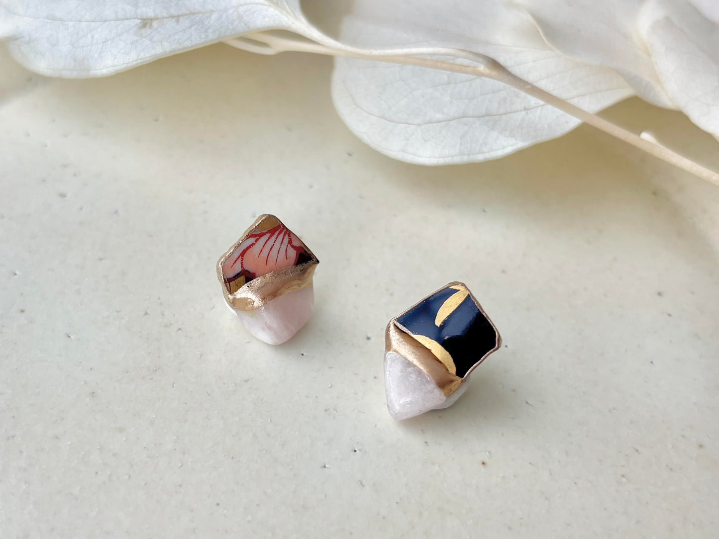 【金具が選べる】有田焼　金継ぎ　ピアス　イヤリング　ピンク　花柄　モルガナイト　天然石　伝統工芸　＃473