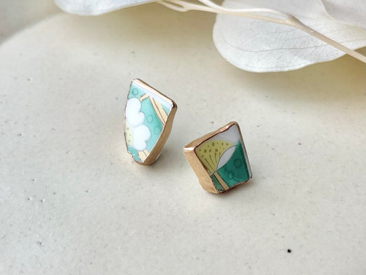 【金具が選べる】有田焼　金継ぎ　ピアス　イヤリング　緑　花柄　リーフ柄　伝統工芸　＃474