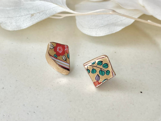 【金具が選べる】有田焼　金継ぎ　ピアス　イヤリング　金色　花柄　リーフ柄　伝統工芸　＃476