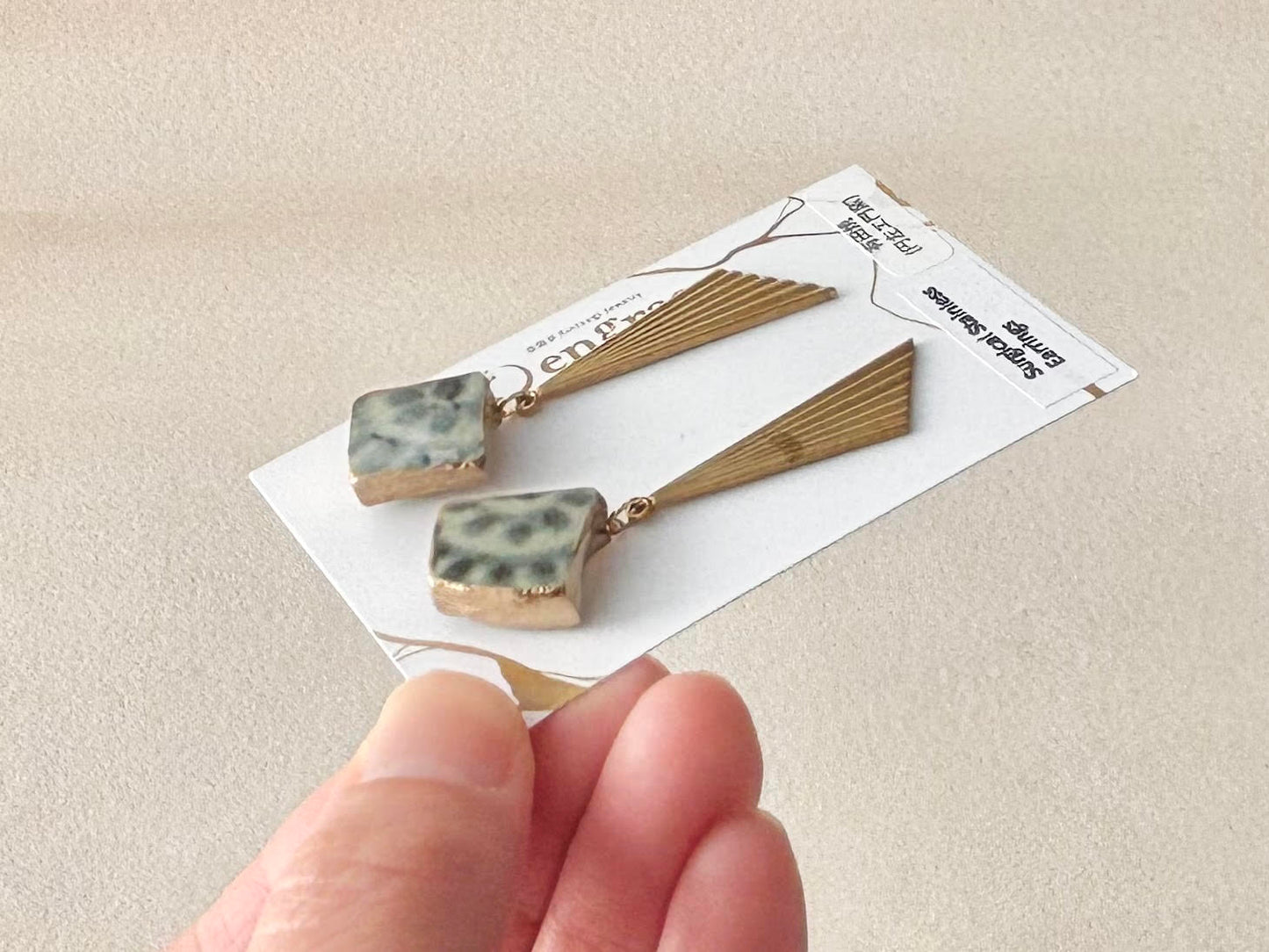 有田焼 　円左エ門窯　金継ぎ　サージカルステンレスピアス　手書き　絵付け　和柄　揺れる　伝統工芸　＃486