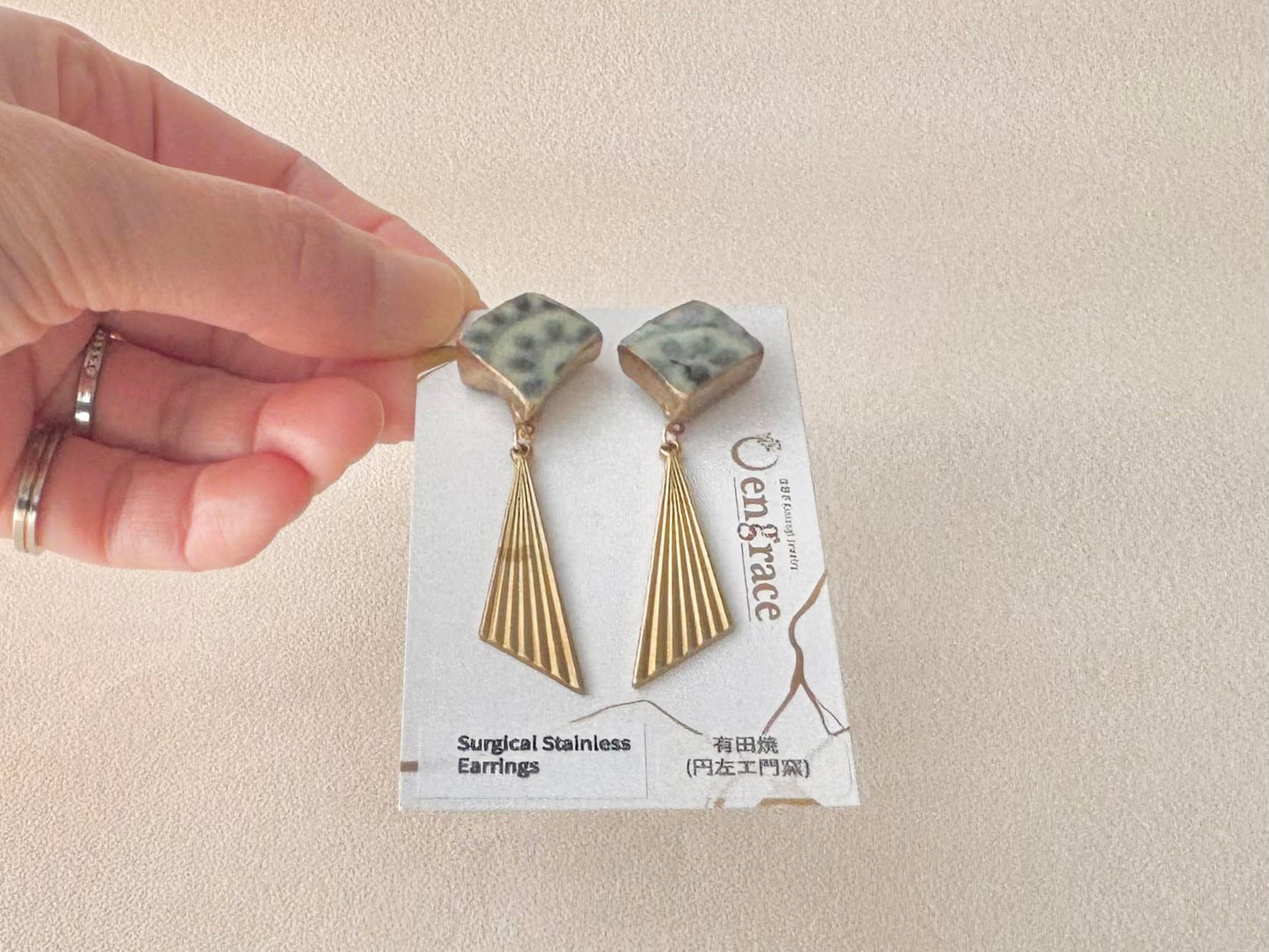 有田焼 　円左エ門窯　金継ぎ　サージカルステンレスピアス　手書き　絵付け　和柄　揺れる　伝統工芸　＃486