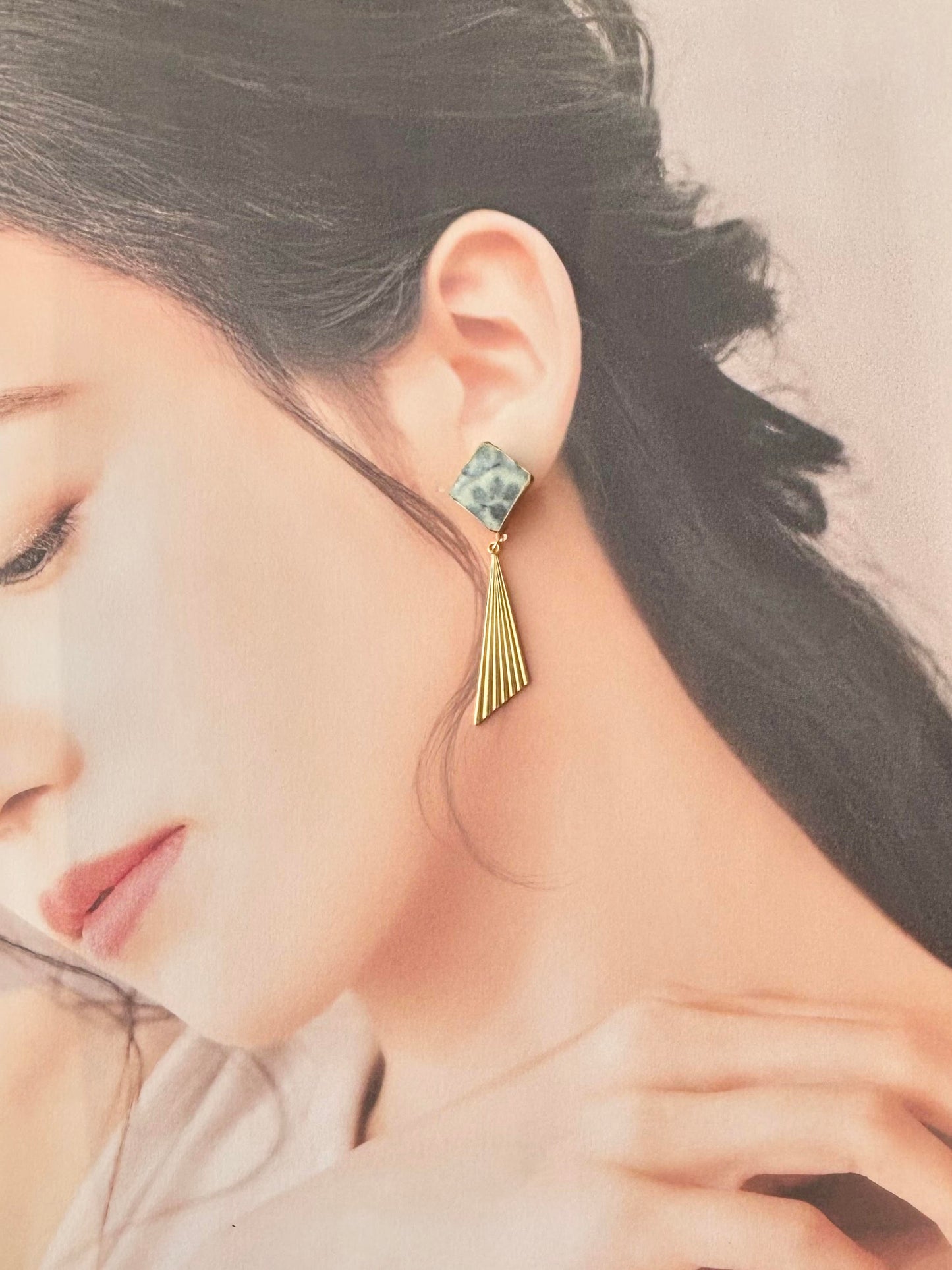 有田焼 　円左エ門窯　金継ぎ　サージカルステンレスピアス　手書き　絵付け　和柄　揺れる　伝統工芸　＃486