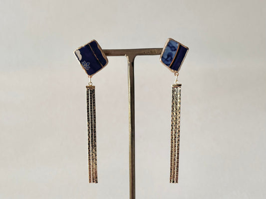 有田焼　金継ぎ　サージカルステンレスピアス　リーフ柄　和柄　揺れる　ゴールドスウィングパーツ　伝統工芸　＃497