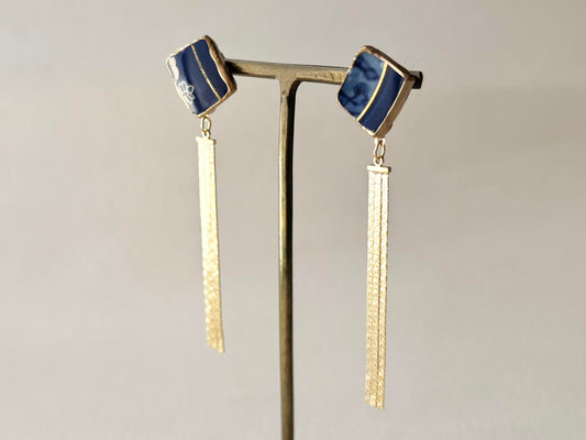 有田焼　金継ぎ　サージカルステンレスピアス　リーフ柄　和柄　揺れる　ゴールドスウィングパーツ　伝統工芸　＃497