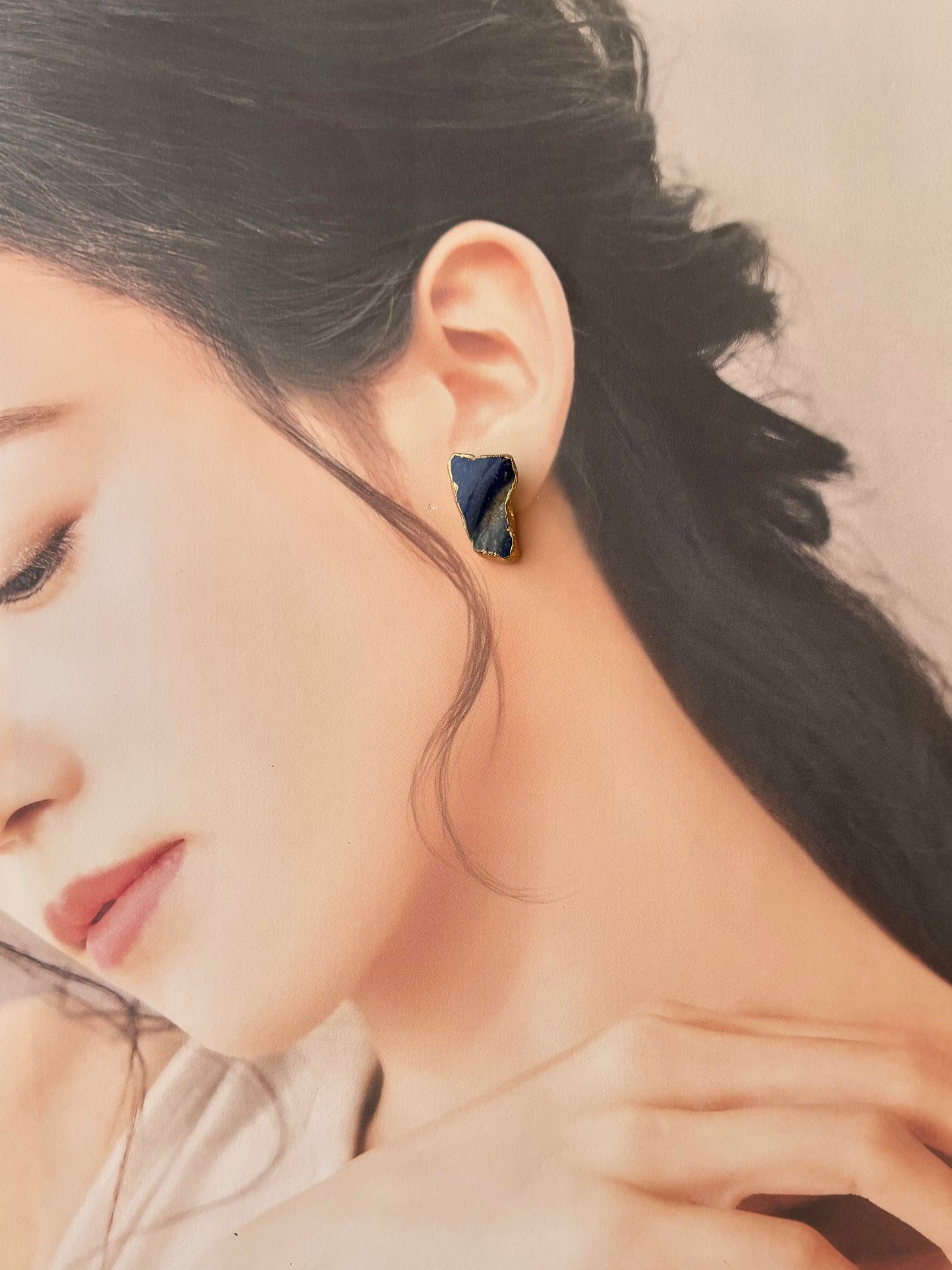 萩焼　金継ぎ　サージカルステンレスピアス　深い青色　伝統工芸　＃502