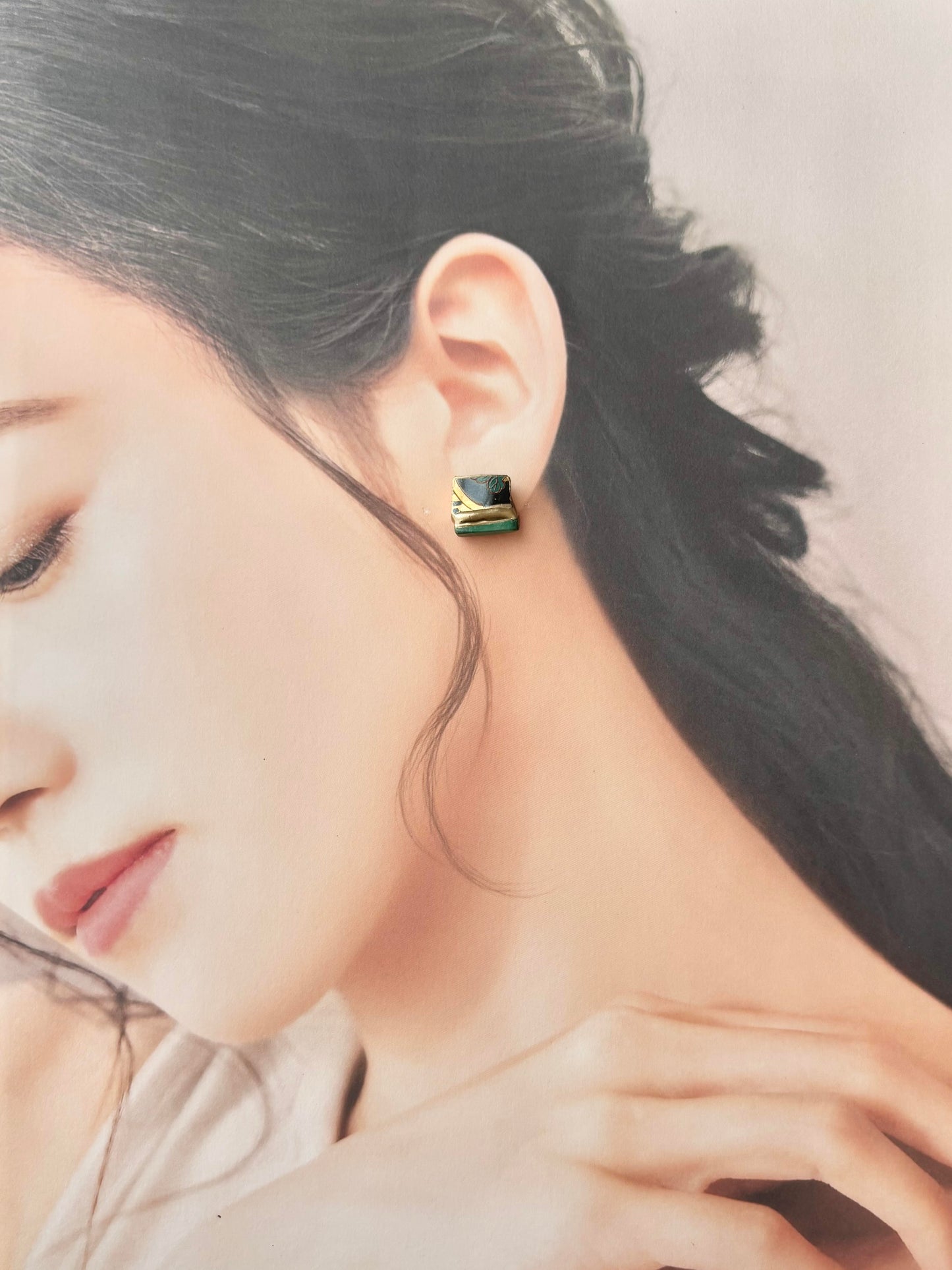 有田焼 　金継ぎ　サージカルステンレスピアス　リーフ柄　黒　マラカイト　天然石　伝統工芸　＃504