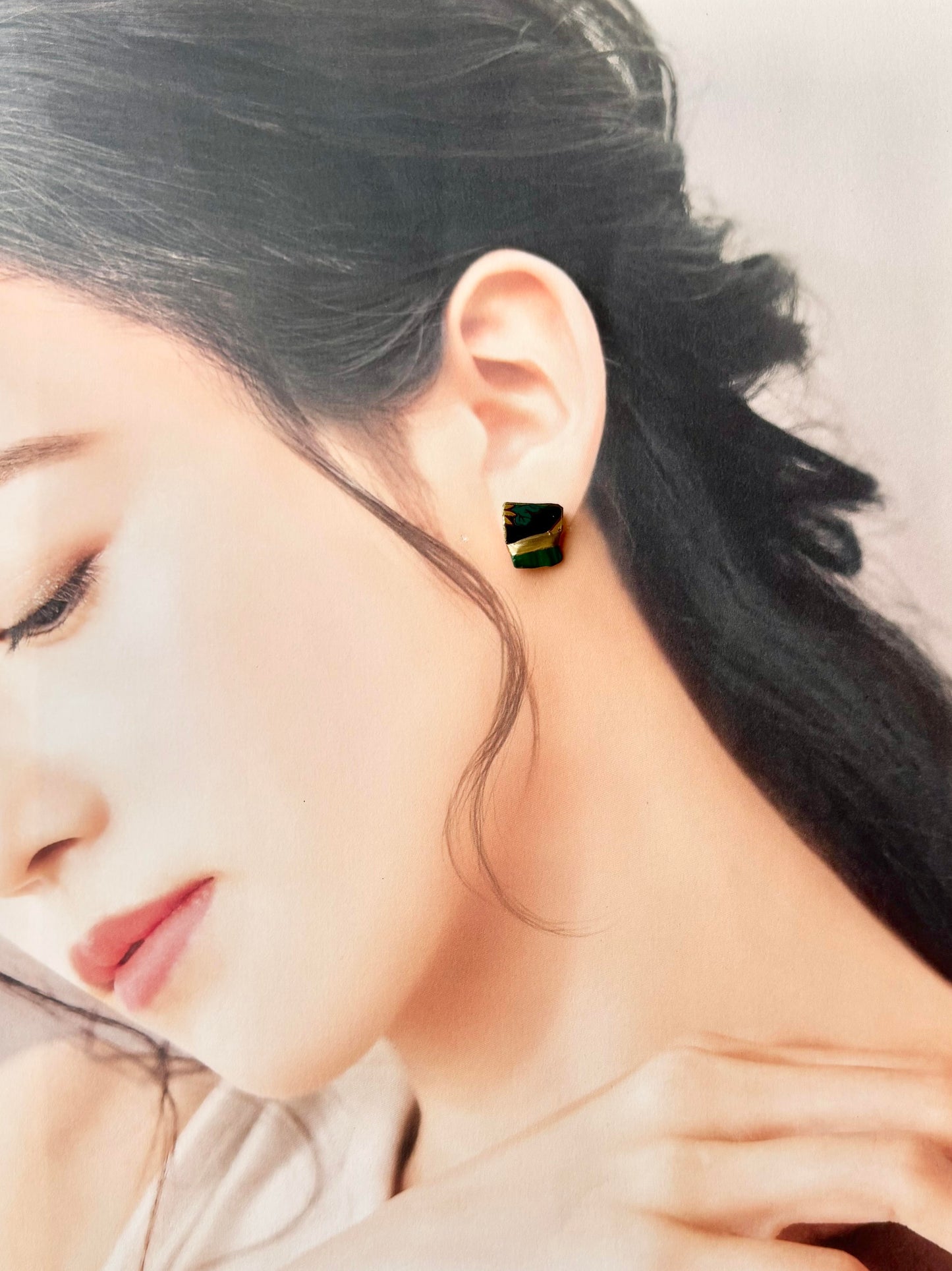 有田焼 　金継ぎ　サージカルステンレスピアス　リーフ柄　黒　マラカイト　天然石　伝統工芸　＃504