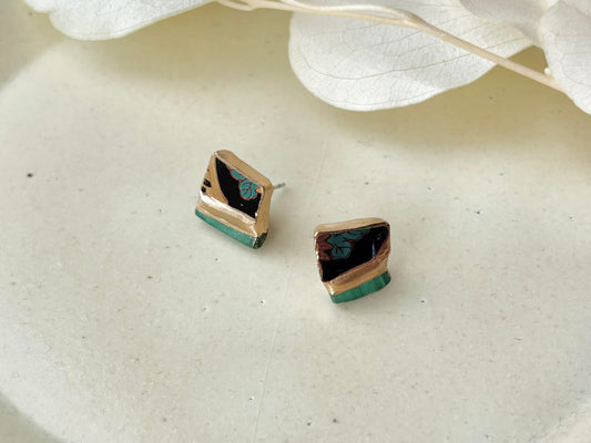 有田焼 　金継ぎ　サージカルステンレスピアス　リーフ柄　黒　マラカイト　天然石　伝統工芸　＃504