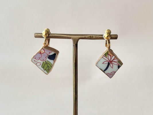 有田焼 　金継ぎ　ネジバネ式イヤリング　花柄　リーフ柄　揺れる　 伝統工芸　＃509