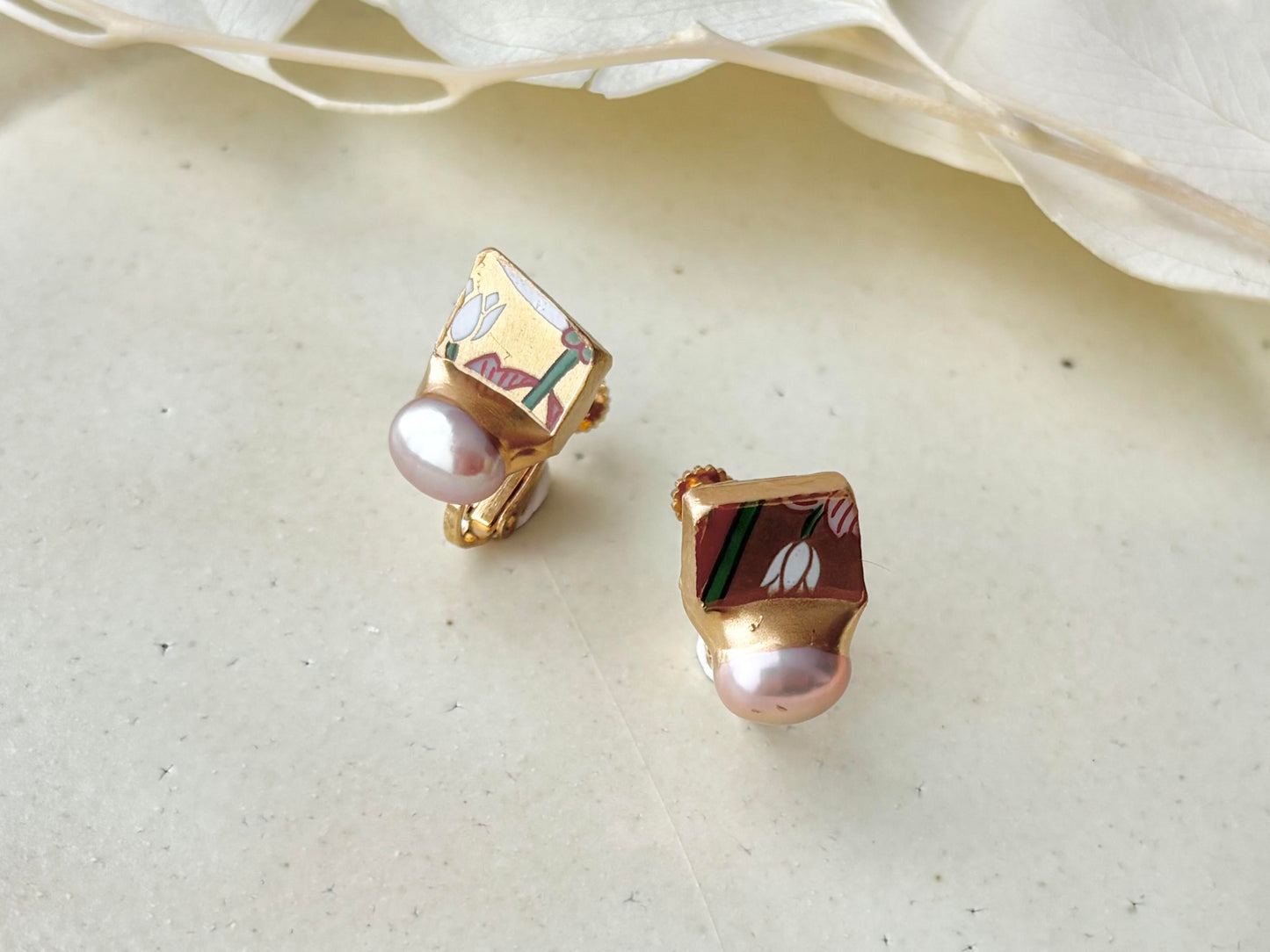 伊万里烧 Kintsugi 钛耳环 金红玉髓