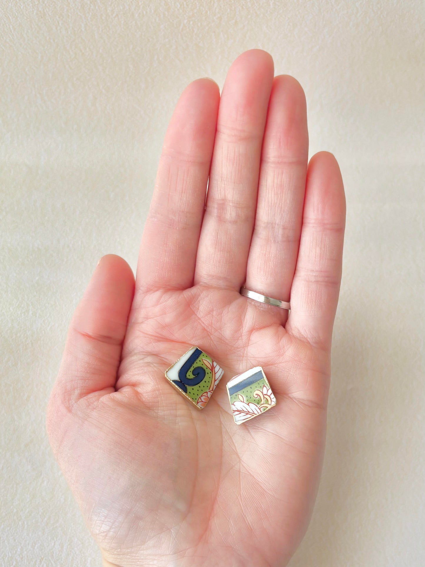 【金具が選べる】有田焼　金継ぎ　ピアス　イヤリング　オレンジ　リーフ柄　伝統工芸　＃518