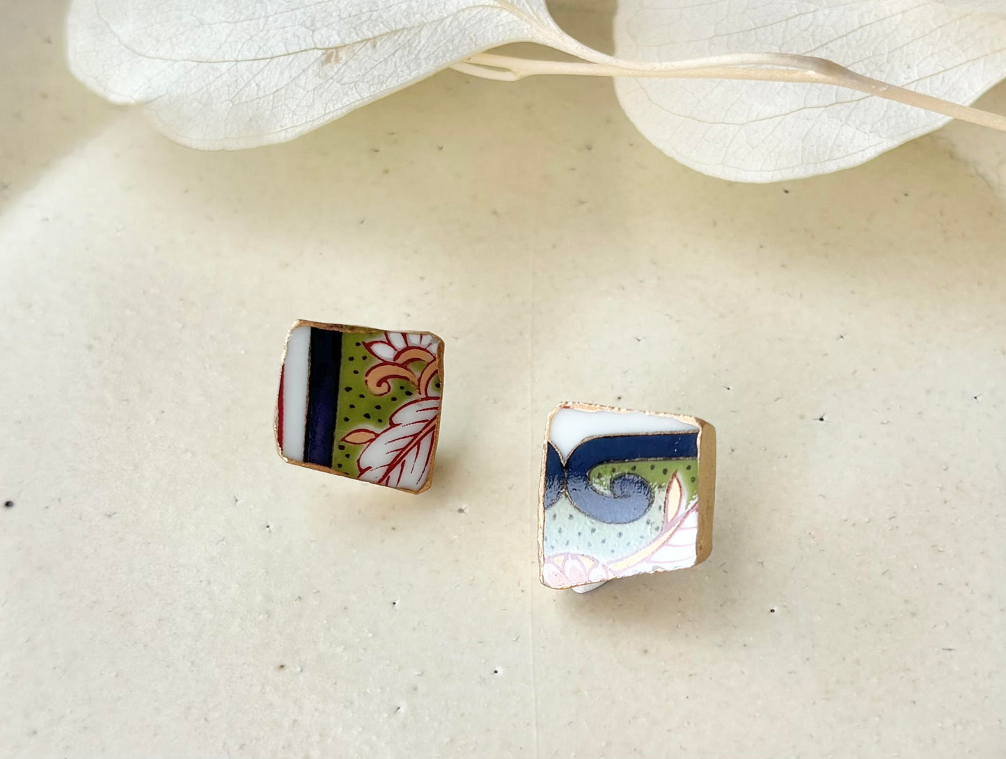 【金具が選べる】有田焼　金継ぎ　ピアス　イヤリング　オレンジ　リーフ柄　伝統工芸　＃518