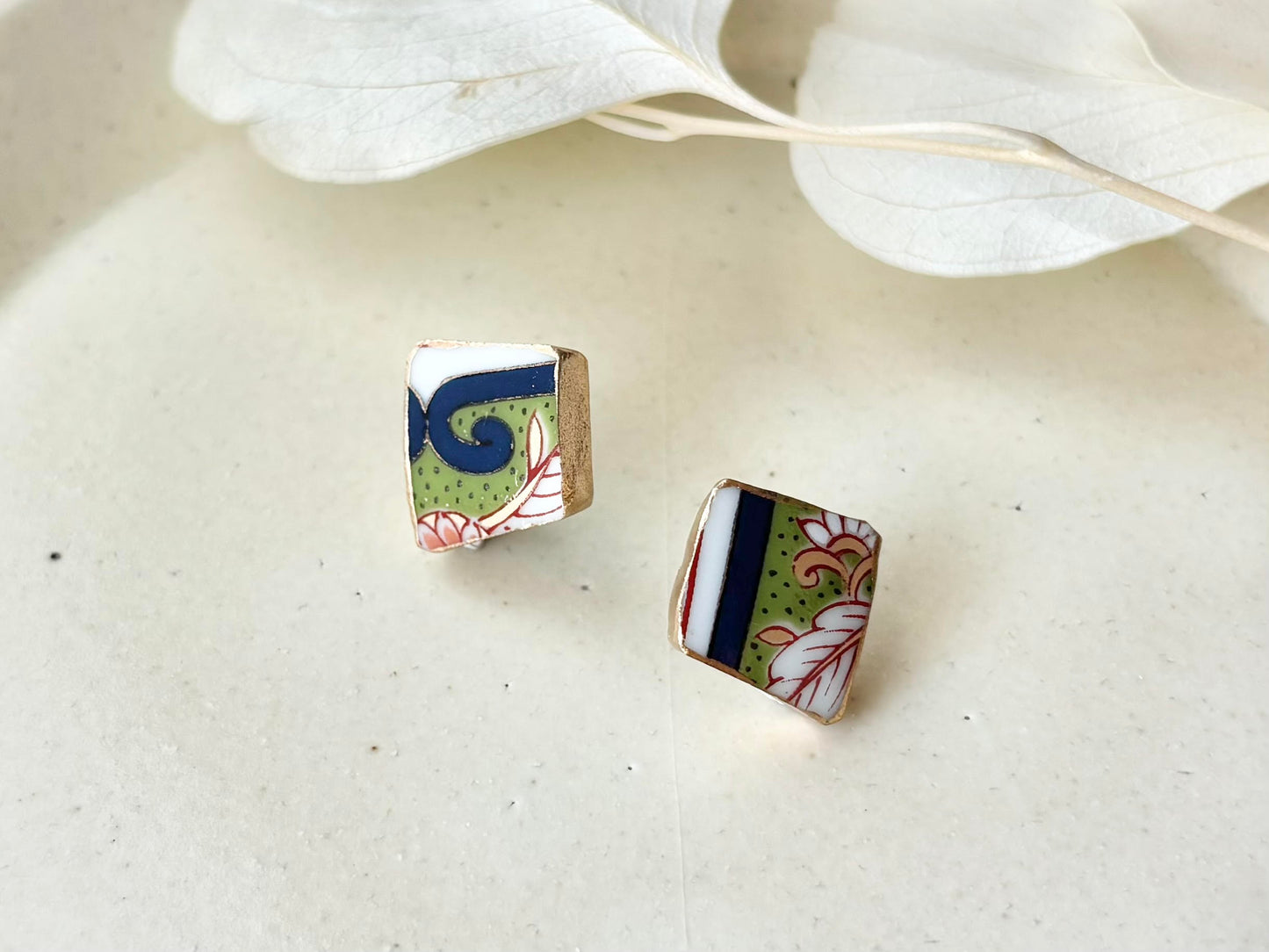 【金具が選べる】有田焼　金継ぎ　ピアス　イヤリング　オレンジ　リーフ柄　伝統工芸　＃518