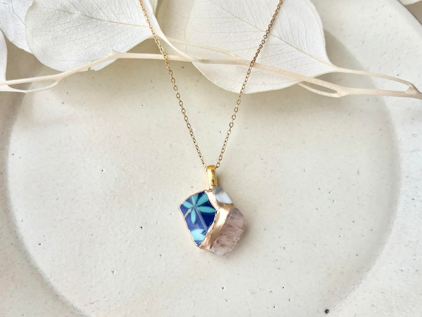 Arita Ware Kintsugi Necklace, Surgical Stainless Steel Chain, Hypoallergenic, 18K, Blue, Leaf Pattern, Freshwater Pearl, Natural Stone, Traditional Craft, #481