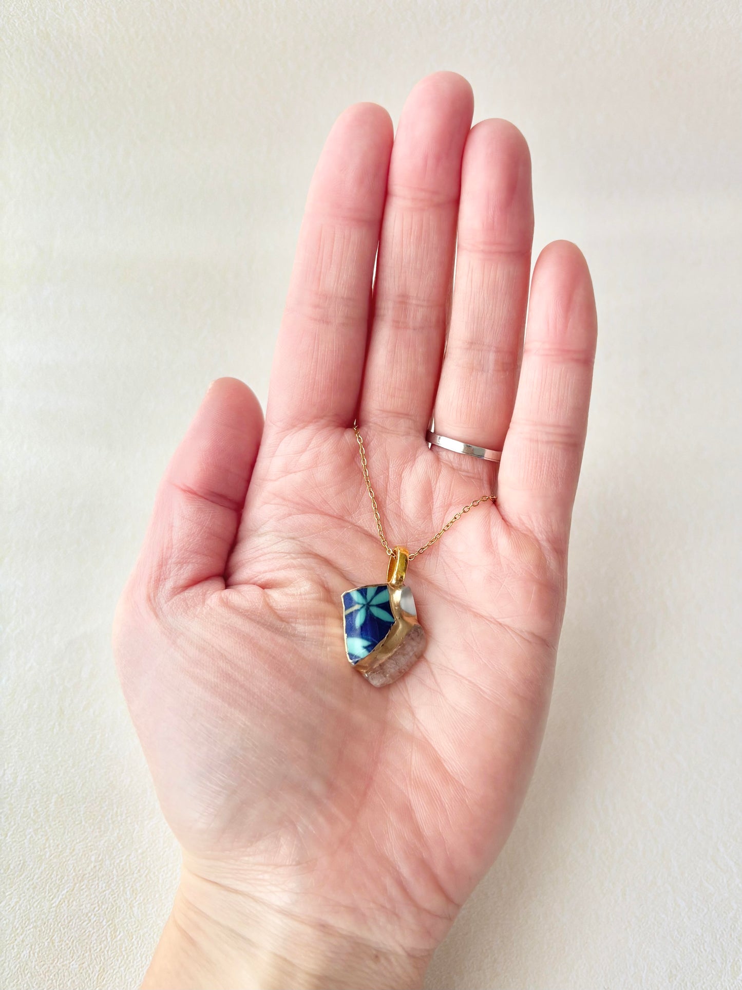 Arita Ware Kintsugi Necklace, Surgical Stainless Steel Chain, Hypoallergenic, 18K, Blue, Leaf Pattern, Freshwater Pearl, Natural Stone, Traditional Craft, #481