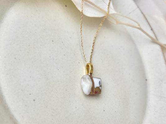 有田焼　金継ぎ　ネックレス　サージカルステンレスチェーン　アレルギー対応　18K　ゴールド　花柄　マザーオブパール　天然石　伝統工芸　＃523