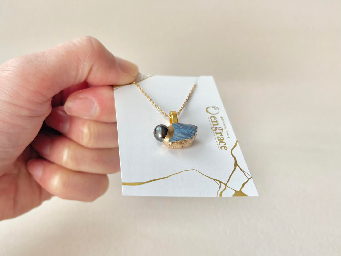 萩焼　金継ぎ　ネックレス　サージカルステンレスチェーン　アレルギー対応　18K　藍色　ブラックピーコック　淡水パール　天然石　伝統工芸　＃526