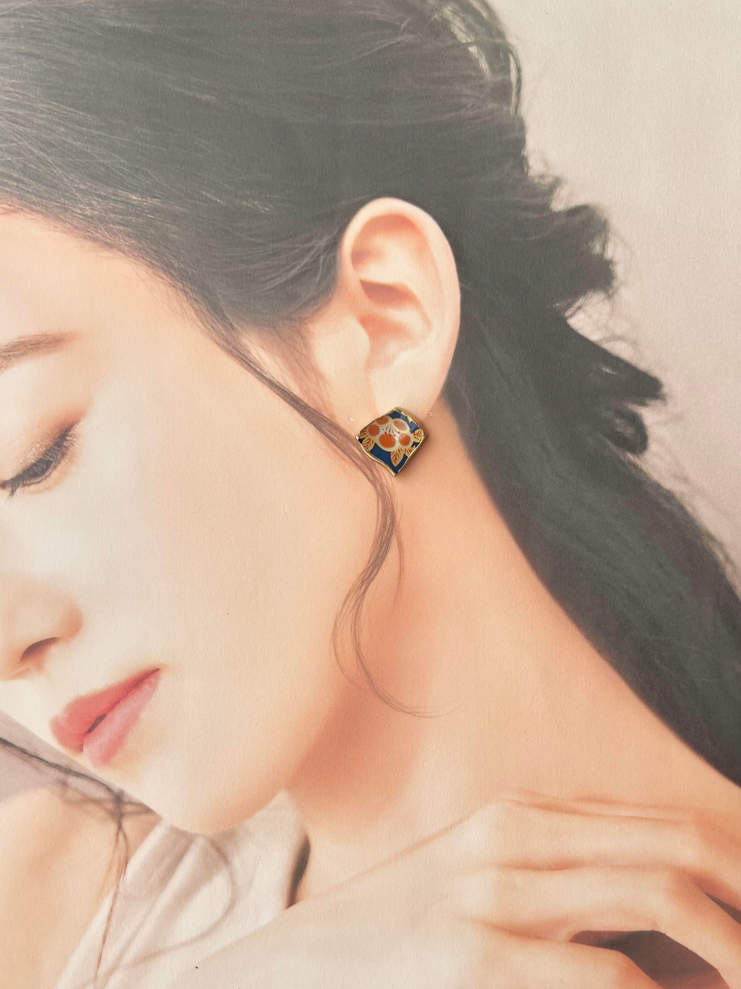 【Fittings Selection Available】Arita Ware Kintsugi Pierced Earrings / Clip-on Earrings, White, Flower Pattern, Leaf Pattern, Traditional Craft, #478