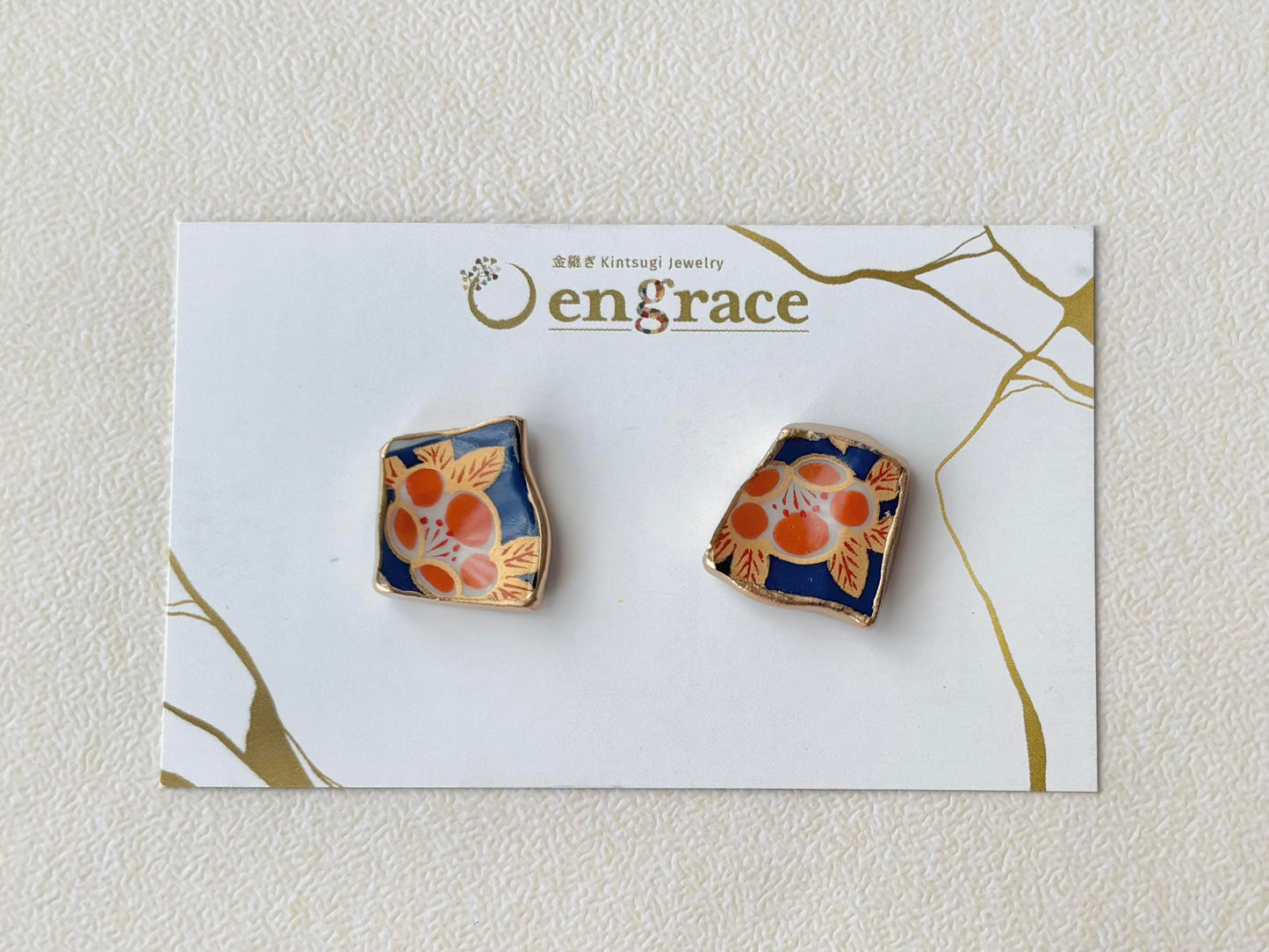 【Fittings Selection Available】Arita Ware Kintsugi Pierced Earrings / Clip-on Earrings, White, Flower Pattern, Leaf Pattern, Traditional Craft, #478