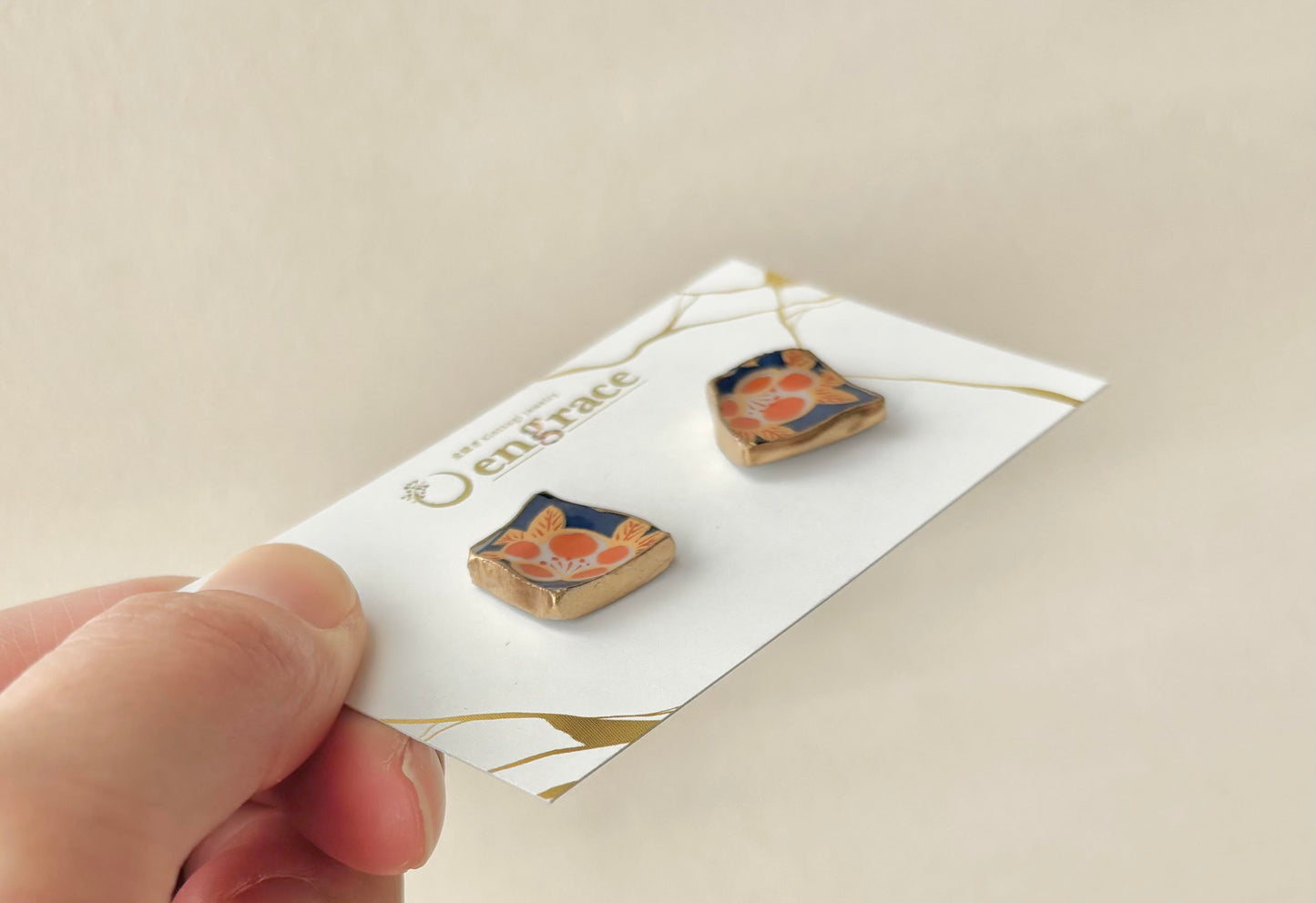 【Fittings Selection Available】Arita Ware Kintsugi Pierced Earrings / Clip-on Earrings, White, Flower Pattern, Leaf Pattern, Traditional Craft, #478