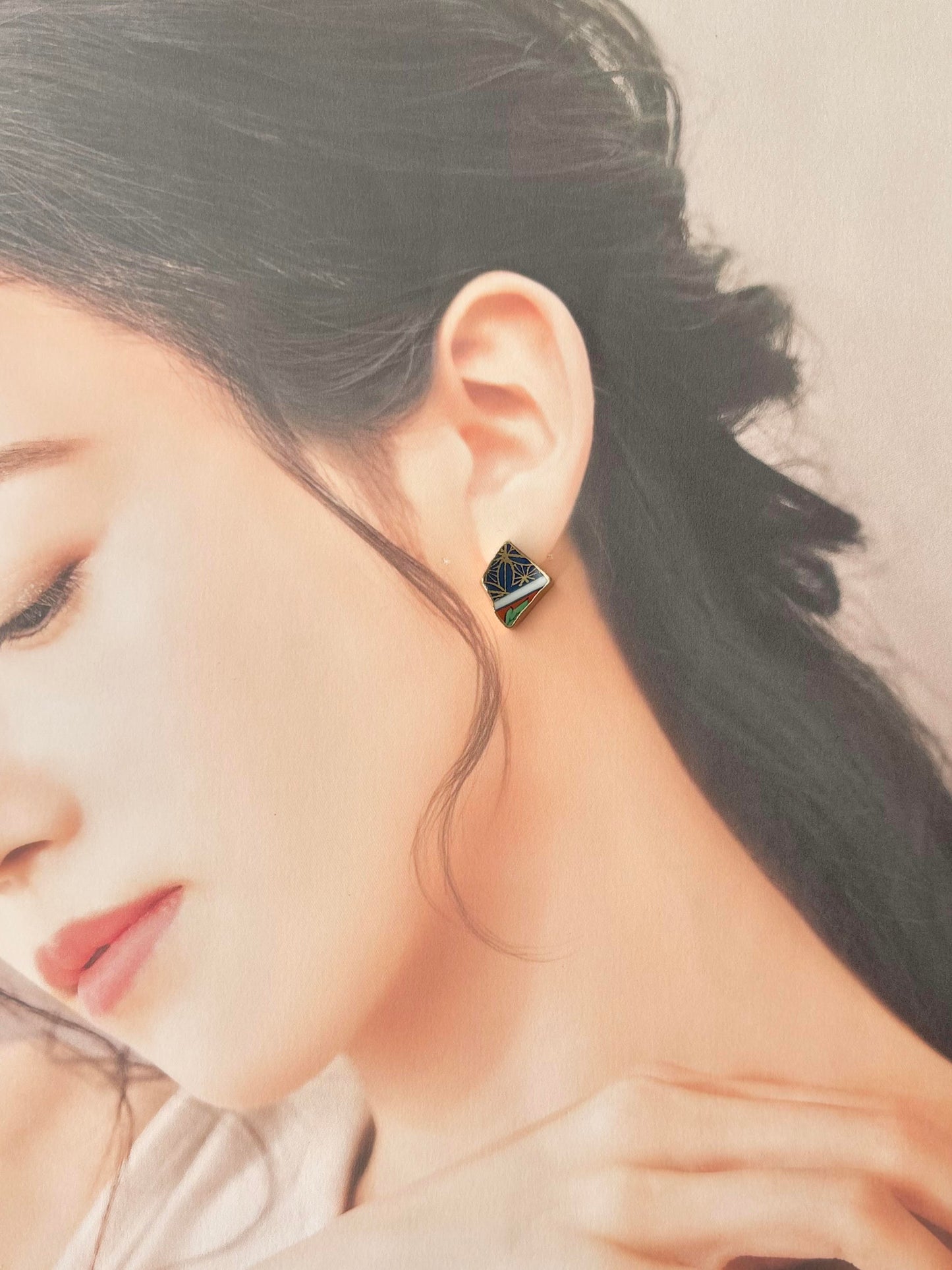 【Fittings Selection Available】Arita Ware Kintsugi Pierced Earrings / Clip-on Earrings, White, Flower Pattern, Leaf Pattern, Traditional Craft, #478