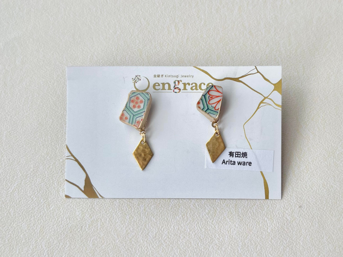 有田焼 　金継ぎ　サージカルステンレスピアス　赤　花柄　揺れる　伝統工芸　＃543