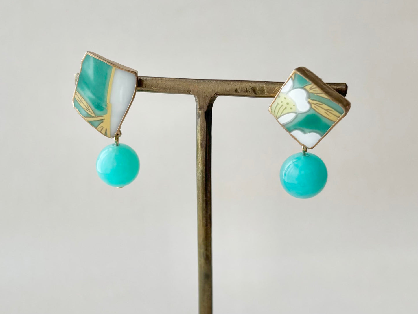 Arita Ware (Enzaemon Kiln) Kintsugi Surgical Stainless Steel Pierced Earrings, Hand-painted, Japanese Pattern, Dangling, Traditional Craft, #486