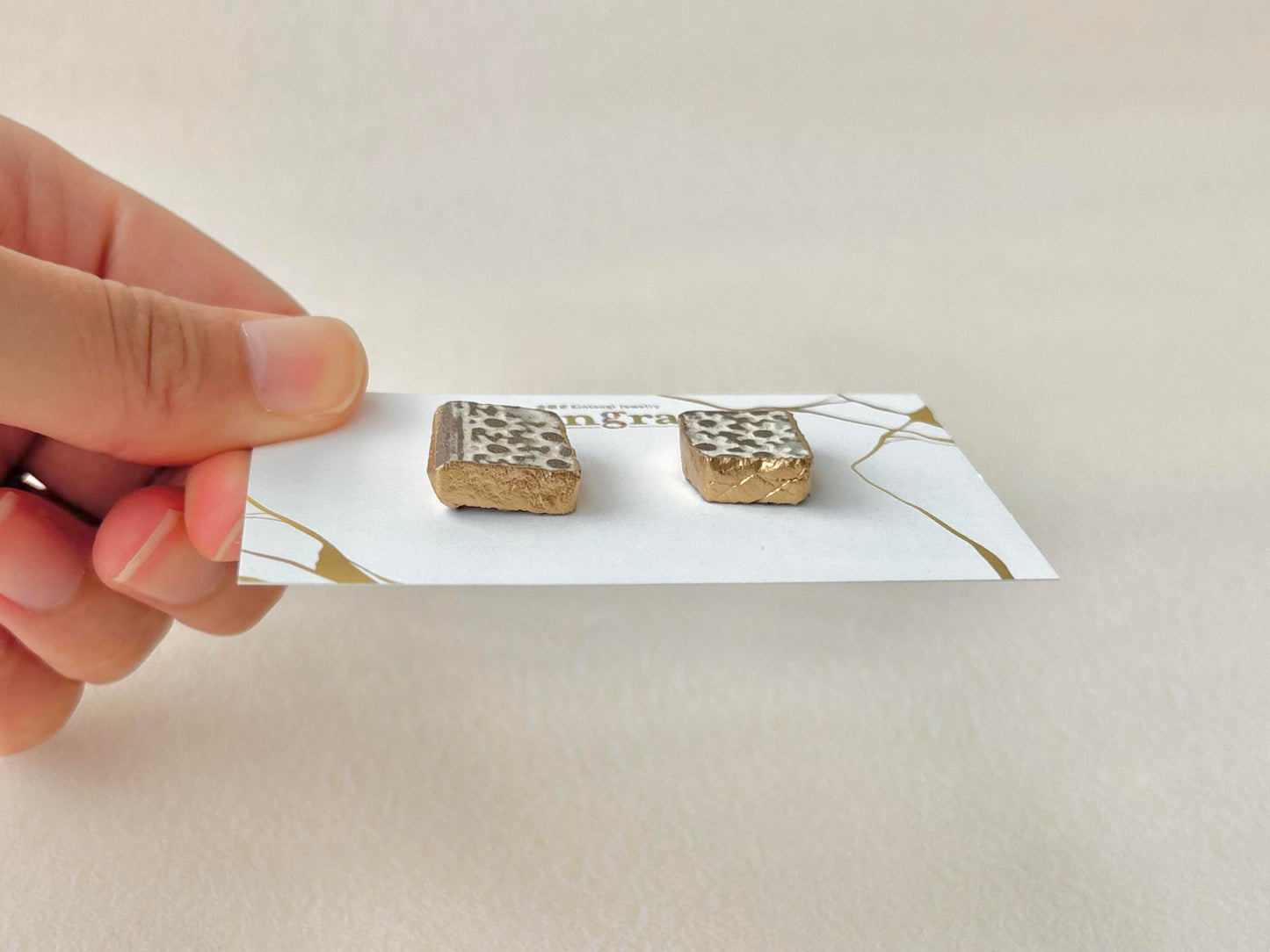 【金具が選べる】唐津焼　金継ぎ　ピアス　イヤリング　グレー　白　伝統工芸　＃552