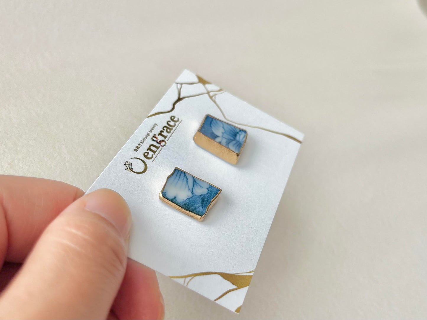 【金具が選べる】有田焼　金継ぎ　ピアス　イヤリング　花柄　藍色　伝統工芸　＃555