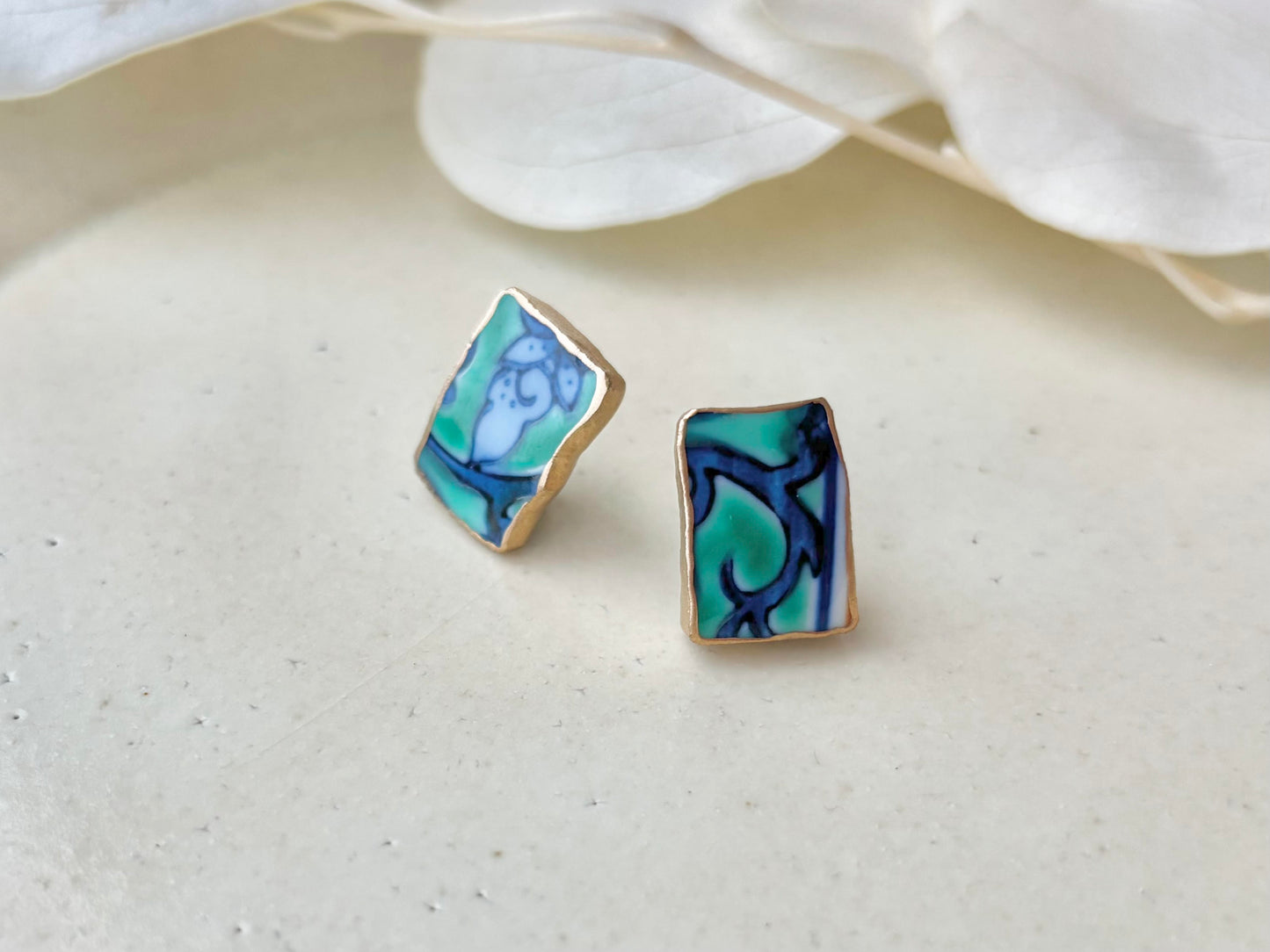 【金具が選べる】有田焼　金継ぎ　ピアス　イヤリング　グリーン　紺　伝統工芸　＃564
