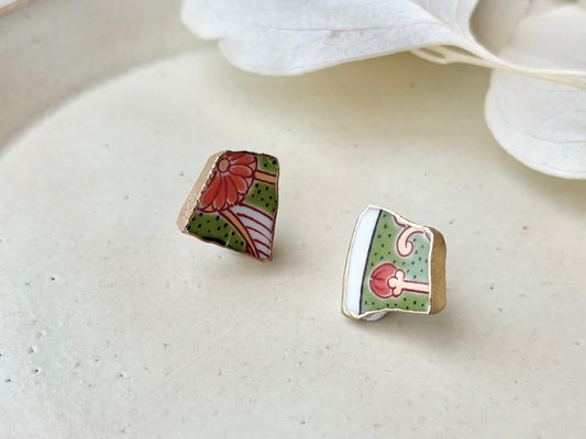 【金具が選べる】有田焼　金継ぎ　ピアス　イヤリング　グリーン　オレンジ　花柄　伝統工芸　＃565