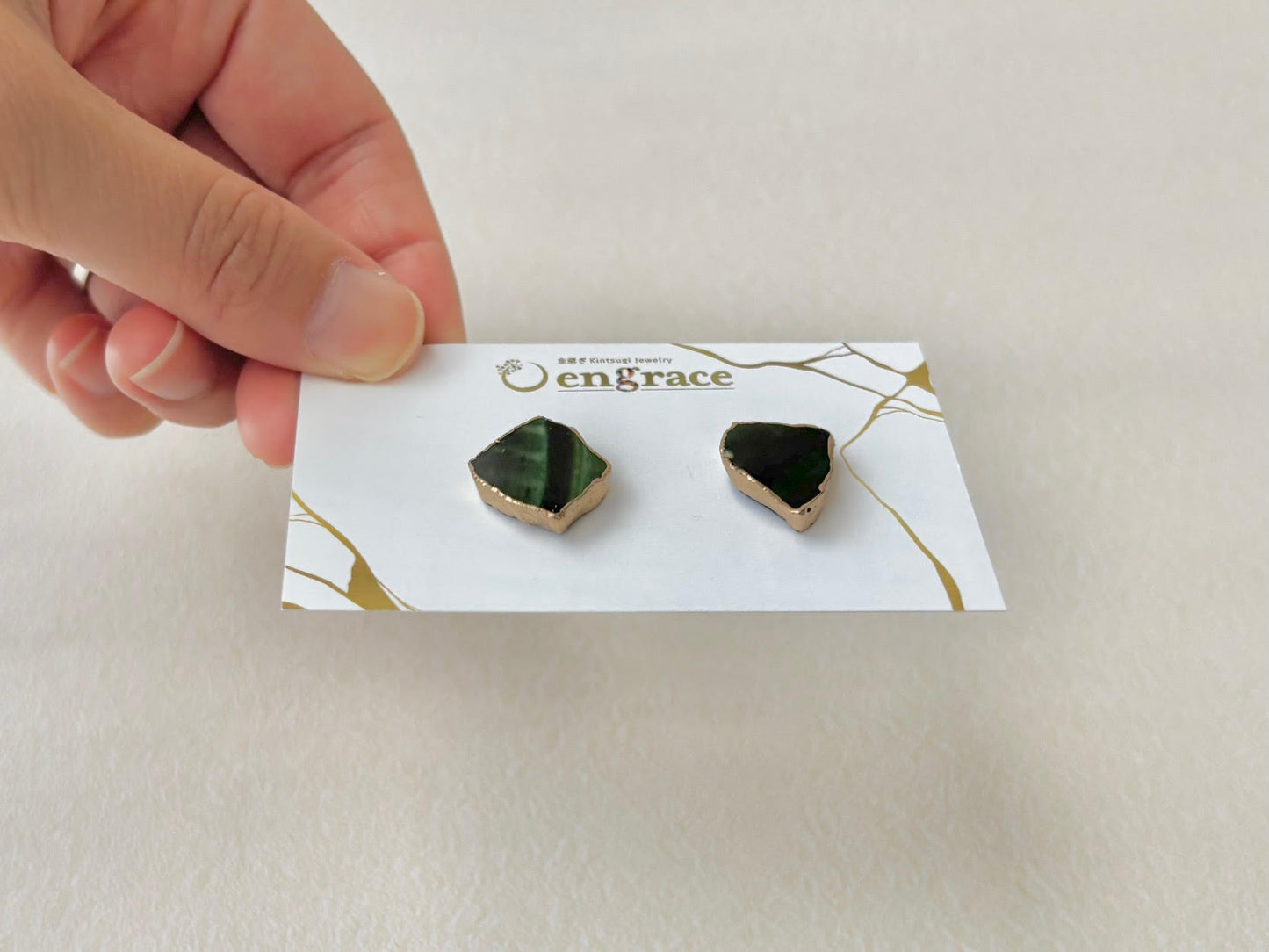 【金具が選べる】織部焼　金継ぎ　ピアス　イヤリング　深い緑　伝統工芸　＃558