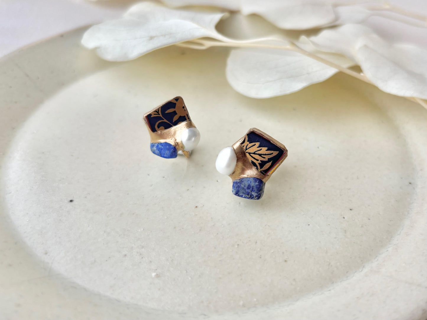 Arita Ware Kintsugi Surgical Stainless Steel Pierced Earrings, Gold, Leaf Pattern, Flower Ball, Dangling, Traditional Craft, #484