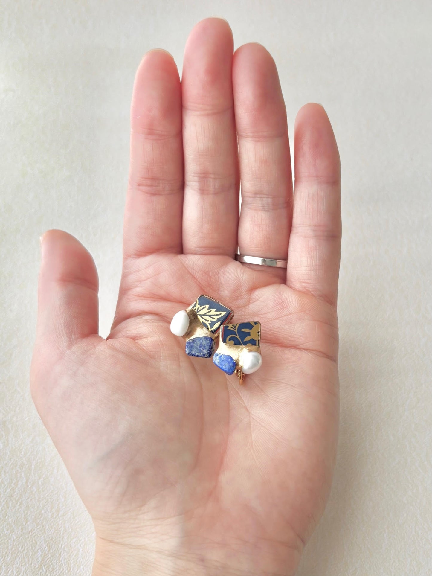 Arita Ware Kintsugi Surgical Stainless Steel Pierced Earrings, Gold, Leaf Pattern, Flower Ball, Dangling, Traditional Craft, #484
