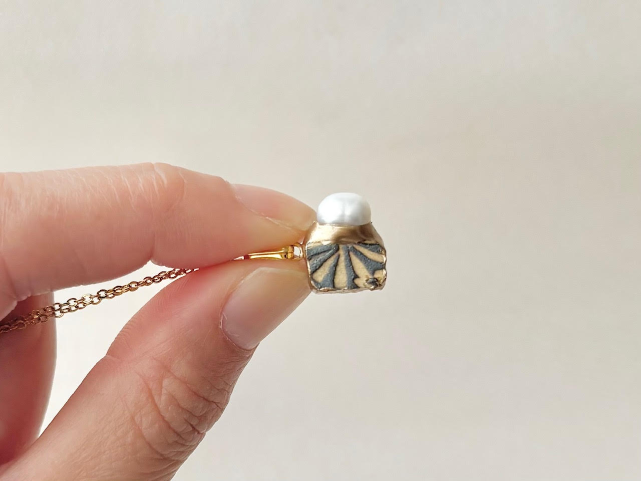 Arita Ware Kintsugi Surgical Stainless Steel Pierced Earrings, Gold, Leaf Pattern, Flower Ball, Dangling, Traditional Craft, #484
