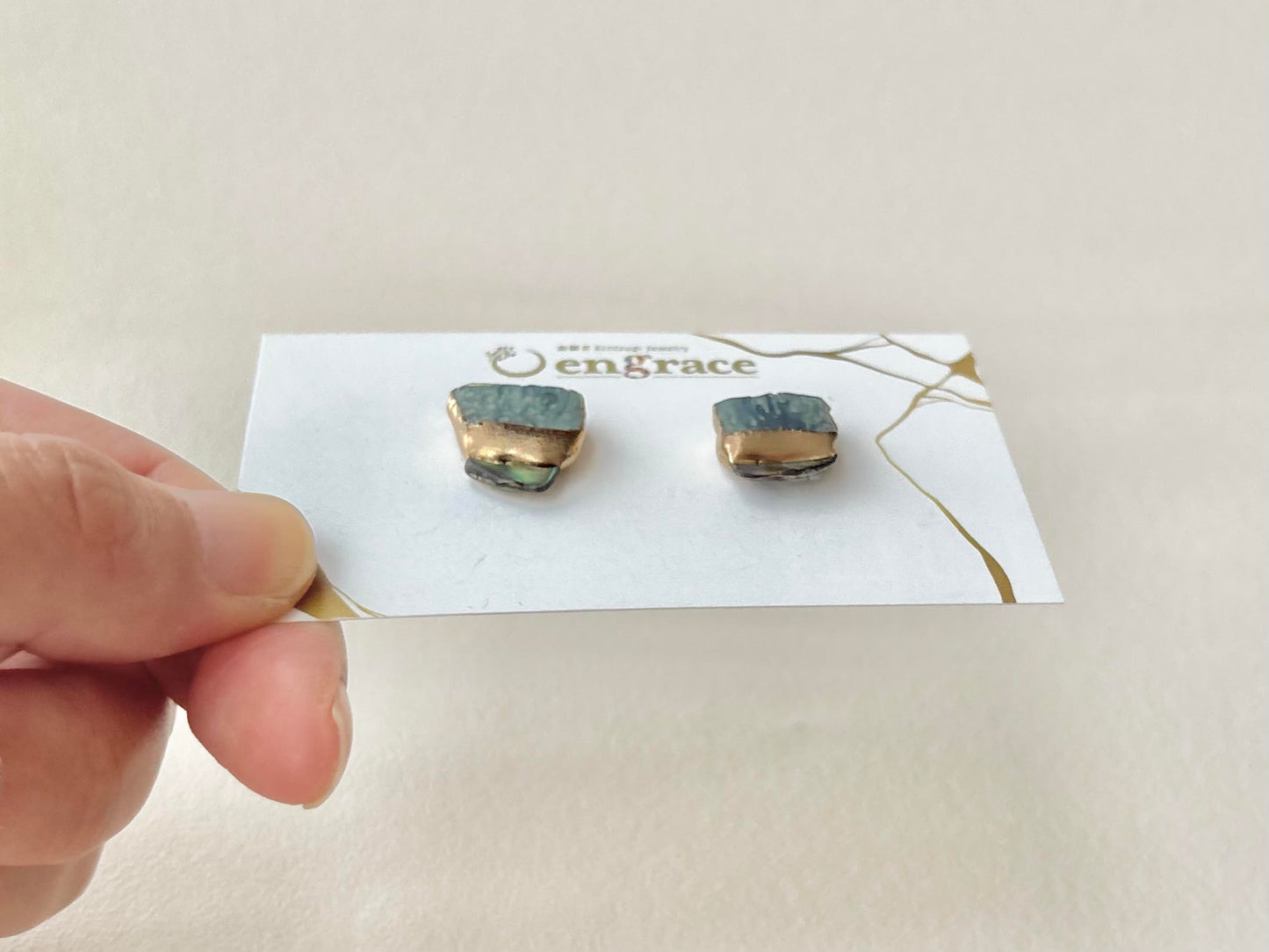 【金具が選べる】萩焼　金継ぎ　ピアス　イヤリング　藍色　アバロンシェル　天然石　伝統工芸　＃600
