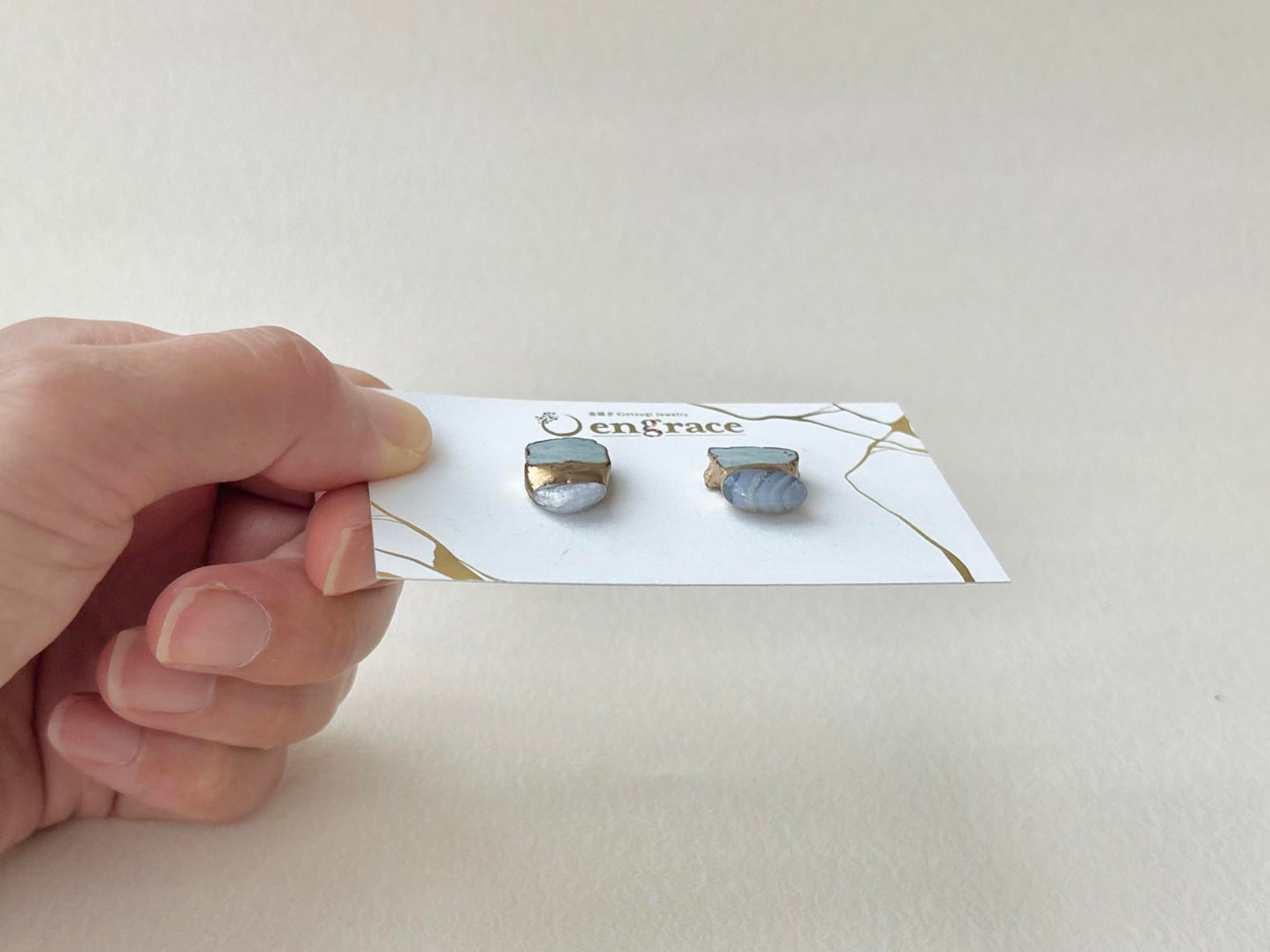 【金具が選べる】萩焼　金継ぎ　ピアス　イヤリング　水色　ブルーレースアゲート　天然石　伝統工芸　＃601