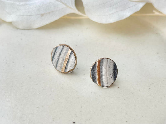 【金具が選べる】唐津焼　白華窯　金継ぎ　ピアス　イヤリング　刷毛　グレー　ゴールド　伝統工芸　＃608
