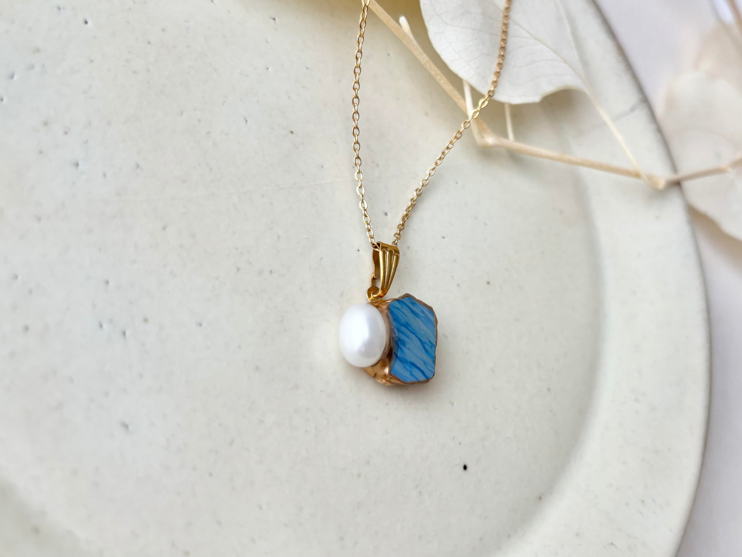萩焼　金継ぎ　ネックレス　サージカルステンレスチェーン　アレルギー対応　18K　青色　淡水パール　伝統工芸　＃618