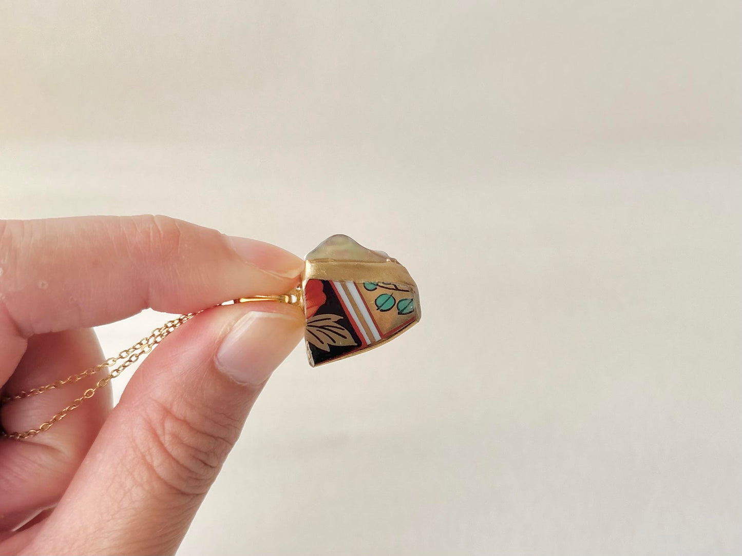 有田焼　金継ぎ　ネックレス　サージカルステンレスチェーン　アレルギー対応　18K　花柄　リーフ柄　シェル　天然石　伝統工芸　#624