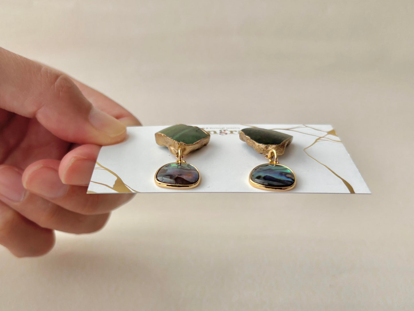 【金具が選べる】織部焼　金継ぎ　ピアス　イヤリング　深い緑　アバロンシェル　天然石　伝統工芸　＃631