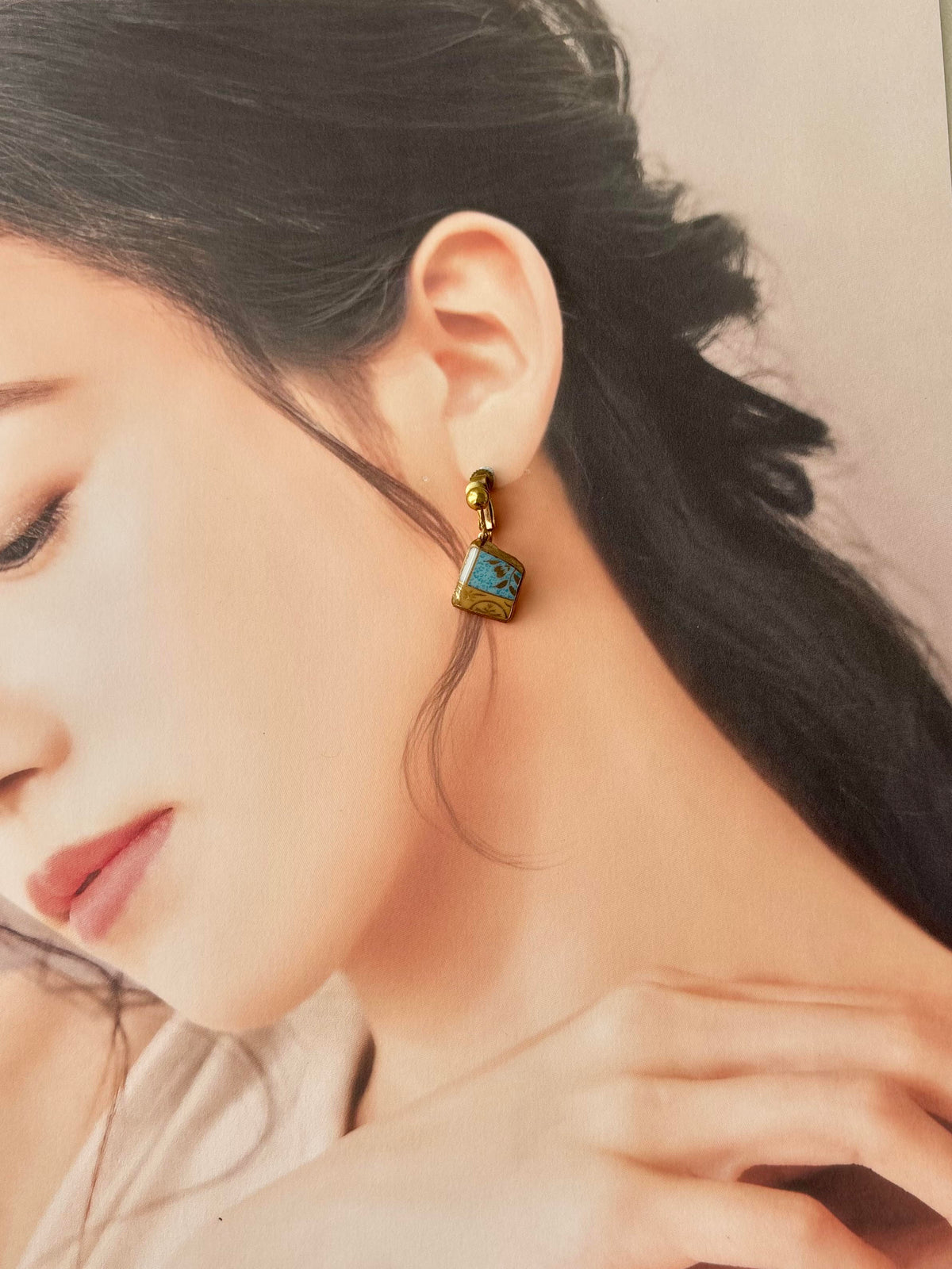 [Hardware Fixed] Arita Ware Kintsugi Earrings, Floral & Leaf Pattern, Japanese Traditional Pattern, Surgical Stainless Steel, #432