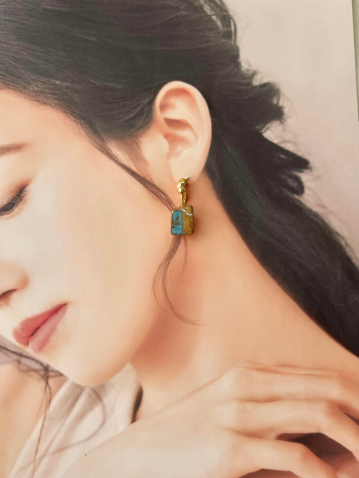 [Hardware Fixed] Arita Ware Kintsugi Earrings, Floral & Leaf Pattern, Japanese Traditional Pattern, Surgical Stainless Steel, #432