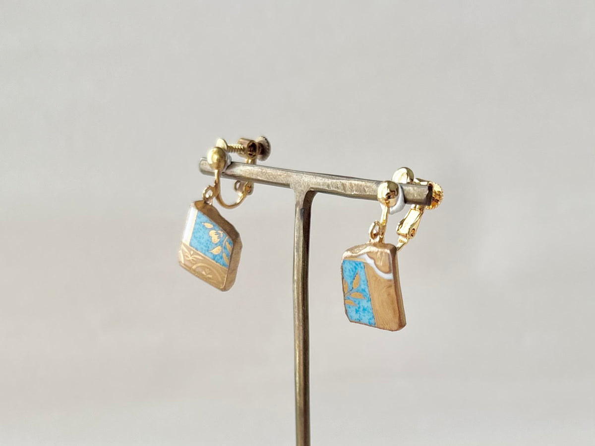 [Hardware Fixed] Arita Ware Kintsugi Earrings, Floral & Leaf Pattern, Japanese Traditional Pattern, Surgical Stainless Steel, #432